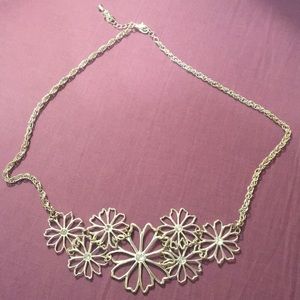 Flower necklace with silver chain